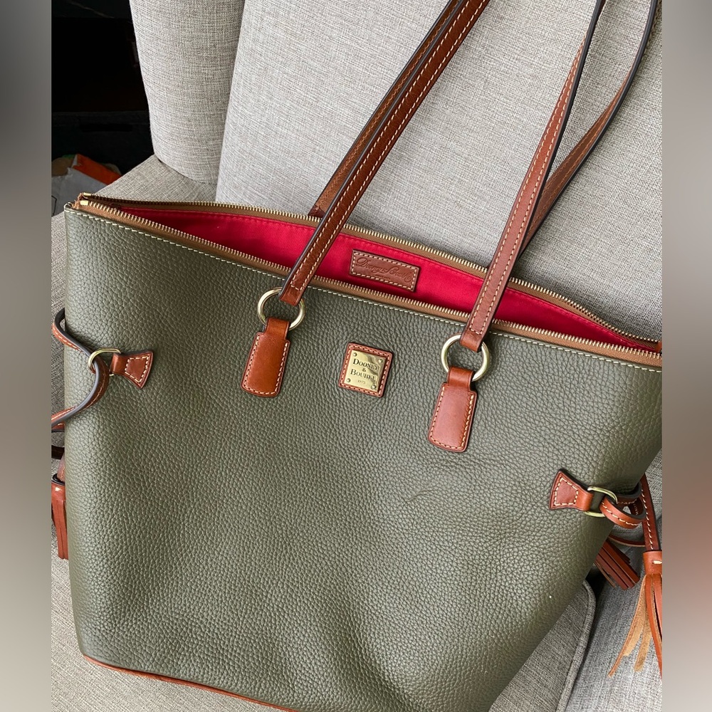Dooney & Bourke bag